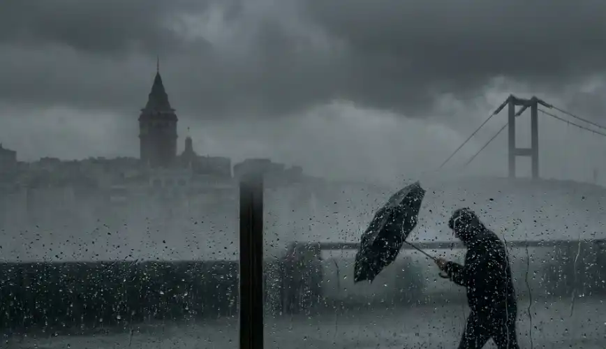 İstanbul İçin Kritik Uyarı: Sıcaklıklar Çakılıyor, Fırtına ve Şiddetli Sağanak Geliyor!