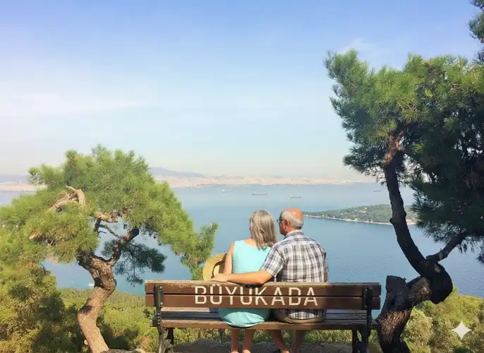 Olgunluğun Sessiz Konforu: Büyükada’da Hayatı Hafifletmeyi Öğrenmek