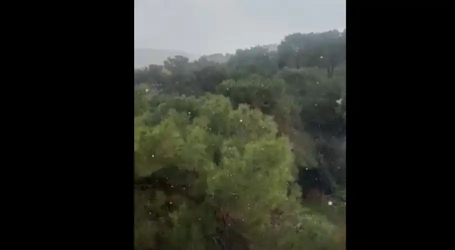 Adalar’da Kışın Romantik Yüzü: İlk Kar Görüntüleri