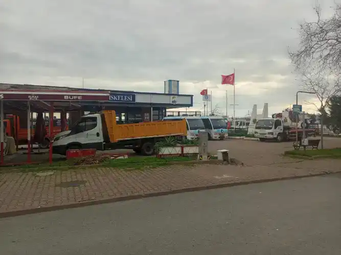 Kınalıada Atatürk Meydanı’nda Araç Parkı Tartışması: Vatandaşlardan İBB’ye Tepki