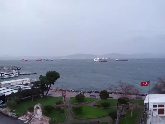 SON DAKİKA: İstanbul’da Şiddetli Lodos Deniz Ulaşımını Vurdu! Çok Sayıda Sefer İptal