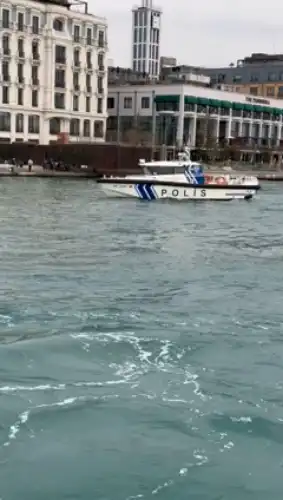 Karaköy İskelesi’nde 55 Yaşlarında Kadın Cesedi Bulundu