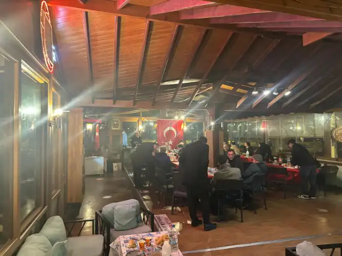 MHP’nin Önde Gelen İsimleri Büyükada’da İftar Sofrasında Buluştu