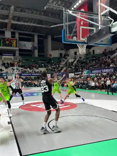 Bursa’da 100’lük Güç: Beşiktaş Gain Yarı Finalde