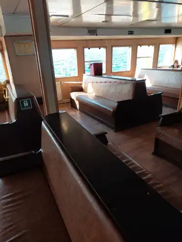 Şehir Hatları vapurlarında ciddi bakım ve onarım eksikliği yolcuları rahatsız etmeye devam ediyor.