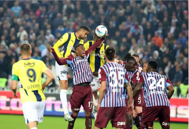 Süper Lig’de Dev Randevu: Trabzonspor ve Fenerbahçe Papara Park’ta Kozlarını Paylaşıyor