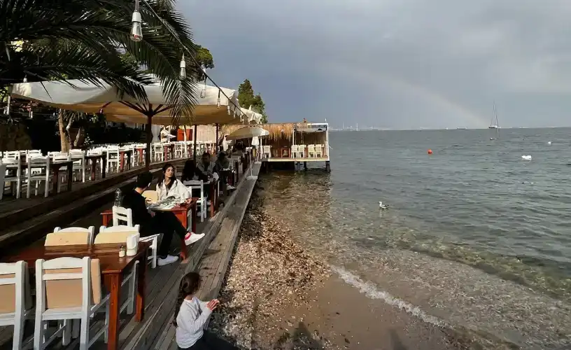 Adalar’daki kafe ve restoranlarda yeni dönem: Menüde artık sadece fiyat değil, içerik de yazacak