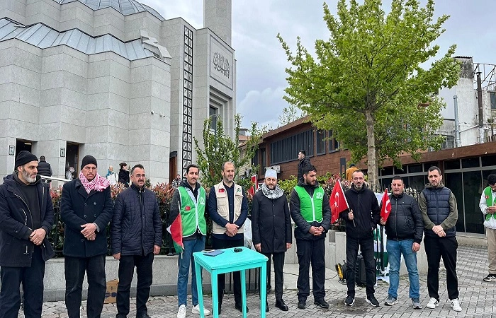 İHH İnsani Yardım Vakfı Büyükada Çarşı Camii’nde Basın Açıklaması Yaptı