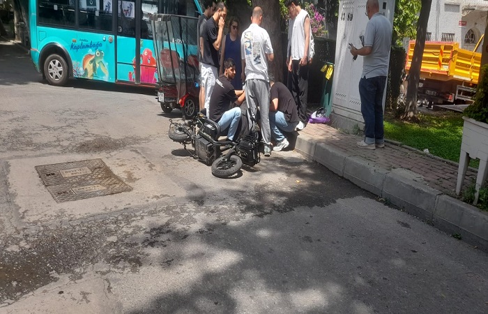 Büyükada’da Scooter İle Akülü Araç Çarpıştı: 1 Yaralı