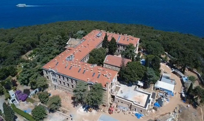Tarihi Heybeliada Ruhban Okulu Yıllar Sonra Yeniden Gündemde: Havadan Çarpıcı Görüntüler