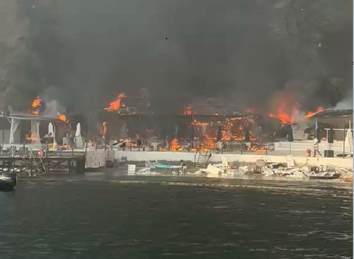 Büyükada’da yangın