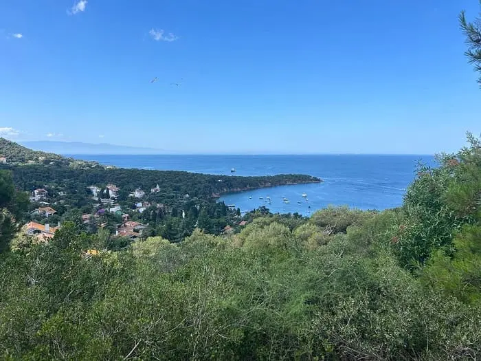 Büyükada’nın En Güzel Yürüyüş Parkurları 2026 Güncel Gezi Rehberi