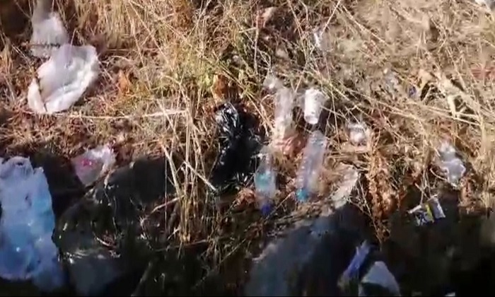 Kınalıada’da Pes Dedirten Görüntü: Çocuk Parkının Etrafı Çöplüğe Döndü!