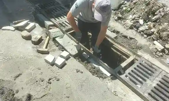 Kınalıada’da Tehlike Oluşturan Yağmur Suyu Izgarası İBB Ekiplerince Onarıldı