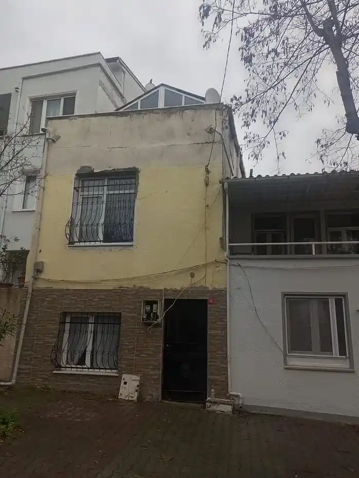 Adalar Belediyesi, Kaçak Olduğu Ortaya Çıkan Arşiv Binasını Boşaltıyor