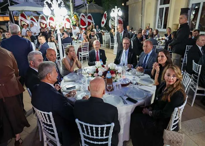 Adalar’da Bitmeyen Siyasi Tiyatro: Siyasetin Tadı İyice “EKŞİ”di!
