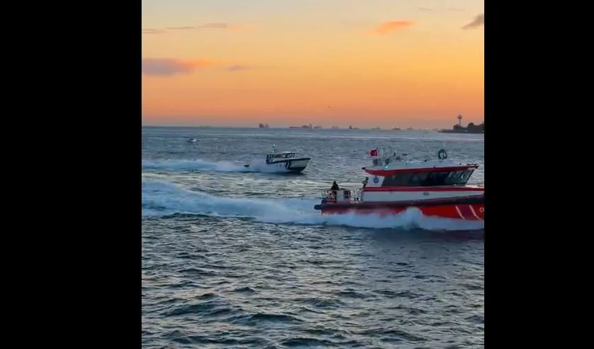 İstanbul Boğazı’nda Hareketli Dakikalar: Deniz Polisinden Gün Batımında Hızlı Müdahale