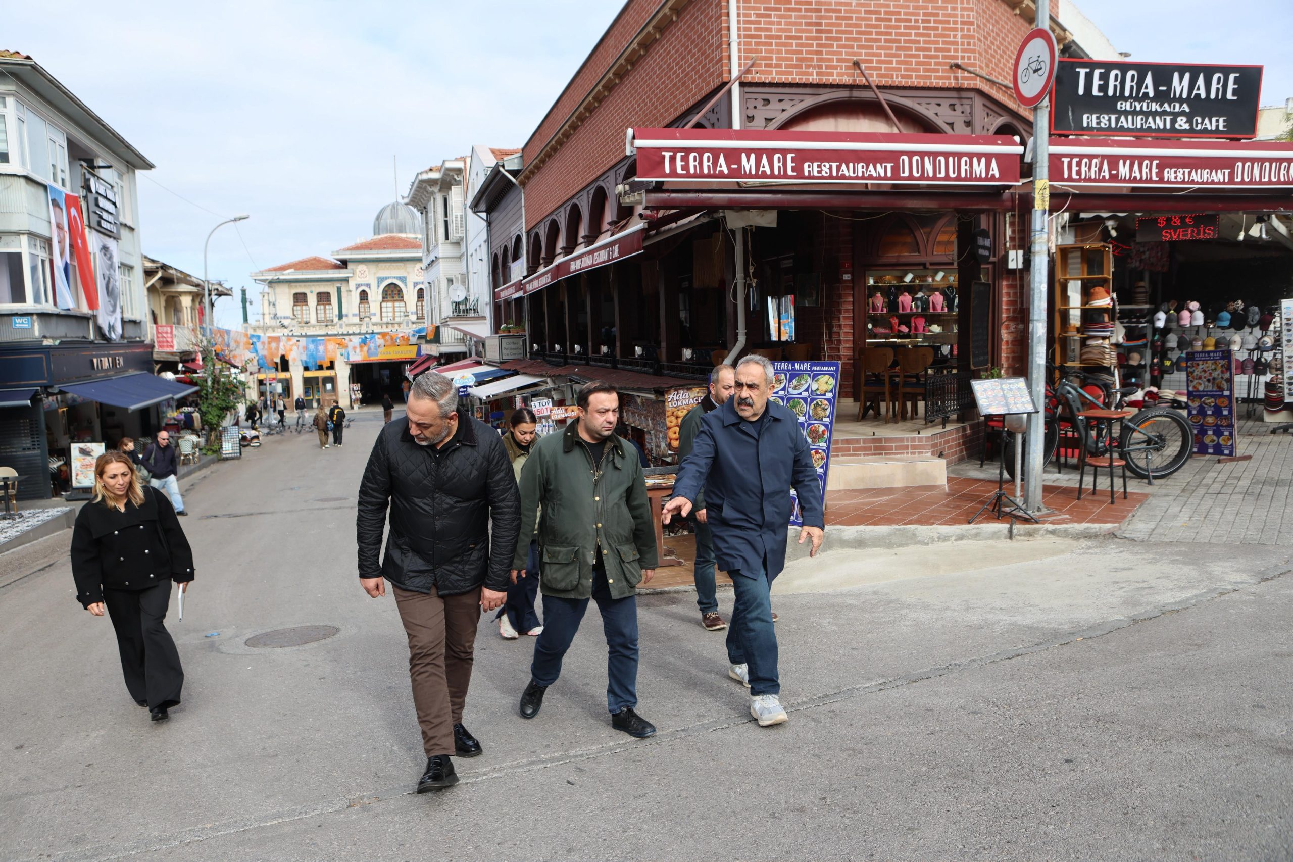 Adalar’da Yol ve Altyapı Çalışmaları İçin Ortak İnceleme