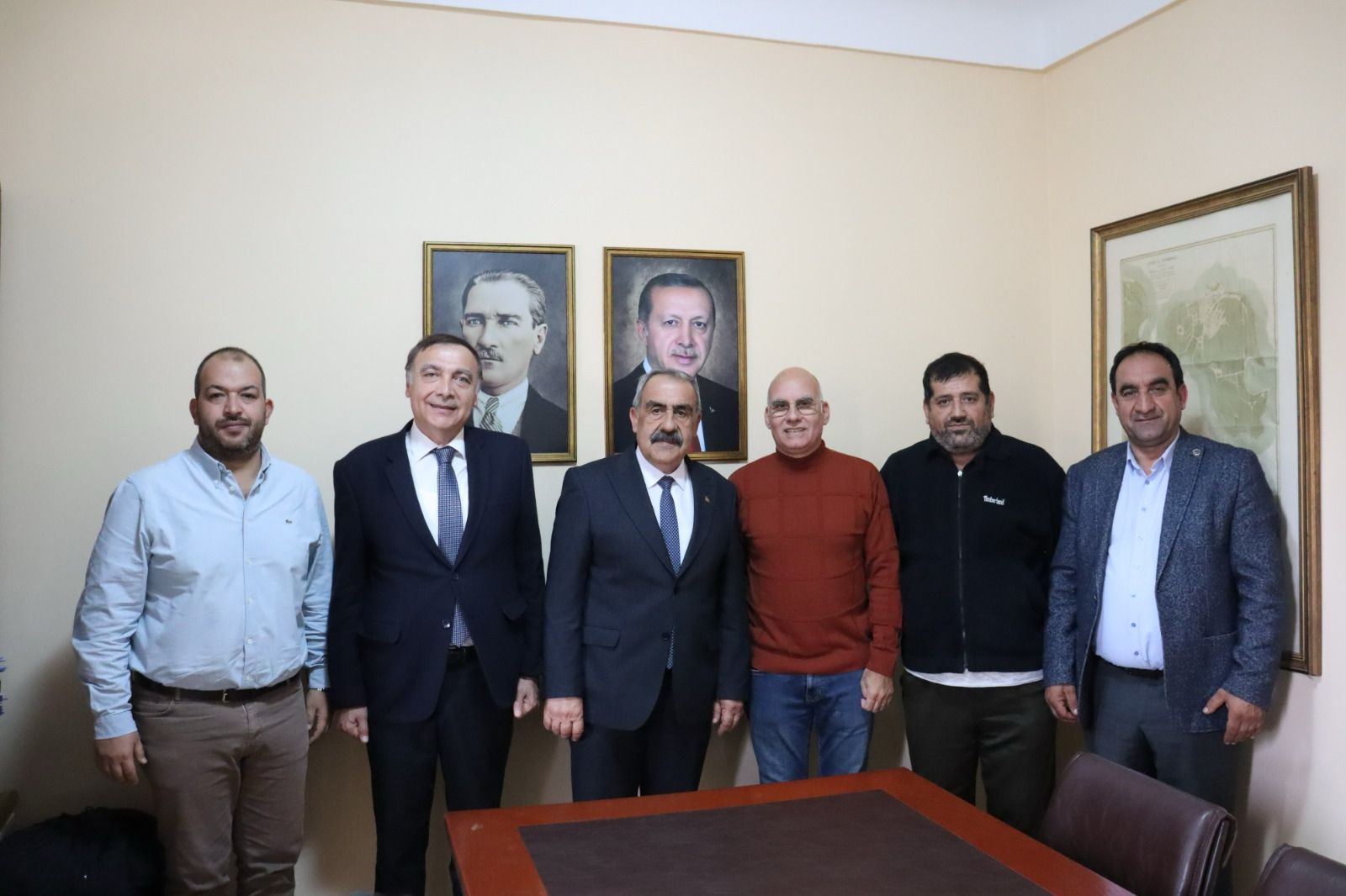 ADALAR’DA KARDEŞLİK MASASI KURULDU: FARKLI İNANÇLAR, ORTAK GELECEK İÇİN BULUŞTU