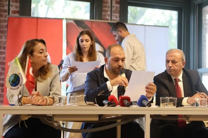 Adalar’da Sandalye Savaşı: İki AK Parti Üyesiyle Değişen Yönetim, Meclis Aritmetiği ve Siyasetin Çıplak Gerçeği