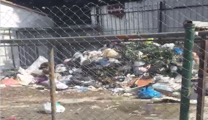Adalar Belediyesi’nin araç yıkama istasyonu çöplüğe döndü!