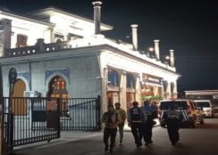 Büyükada'da Polis ile Zabıta karşı karşıya geldi